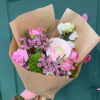 Весняний мікс з ранункулюсом