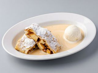 Яблучний штрудель (250г)