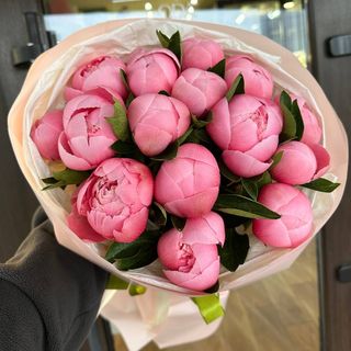 Букет із 15 півоній Pink