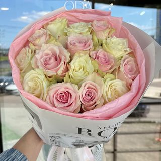 Букет троянд «Light News”