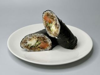 TOSHI ROLL з копченим лососем(350г)