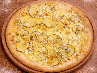 Піца з грушею та сиром Дор Блю (40см/562г)