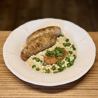 Качана каша з курячими ковбасками (375г)