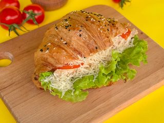 Круасан з куркою