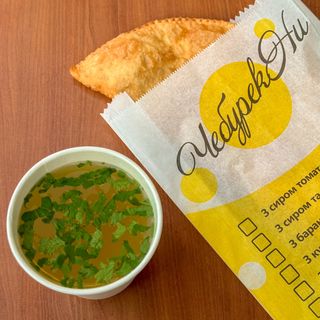 Чебурек з бараниною +бульйон