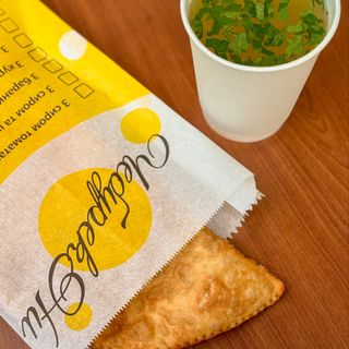 Чебурек з яловичиною + бульйон