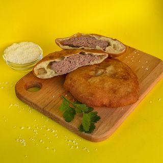 Біляш зі свининою та яловичиною