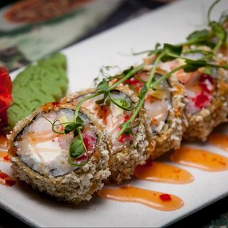 NEW Запечений рол з креветкою та сурімі (300/20/20г) ГОСТРЕ