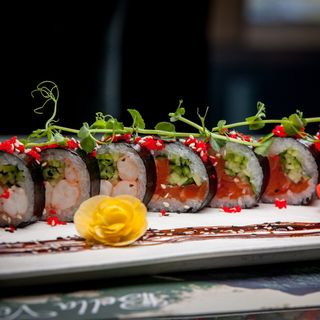 NEW Футомак з лососем і креветкою (220/20/20г)