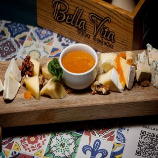 Асорті сирів