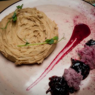 Паштет з курячої печінки з солодкою цибулею (155г)