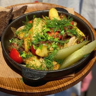 Селянська картопля на пательні з підчеревиною 350г