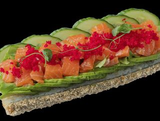 Суші хот дог з лососем