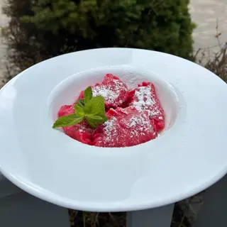 Вареники з вишнями (200г)