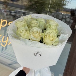 Букет з 9 троянд Мондіаль