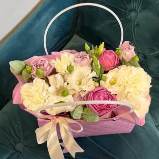 Квіти в кошику «Tender Bloom»