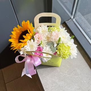 Квіти в кошику «Sun»