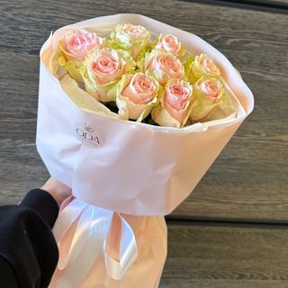 Букет з 9 троянд Фрутето