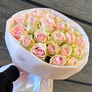 Букет з 25 троянд Фрутето