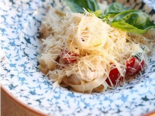 Паста з куркою та шпинатом (300г)