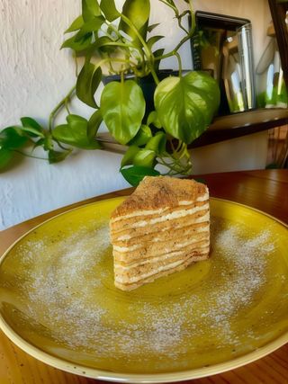 Медовик грушевий (165г)