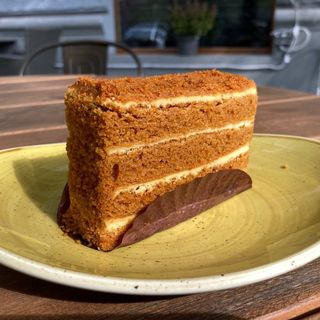 Медовик (140г)