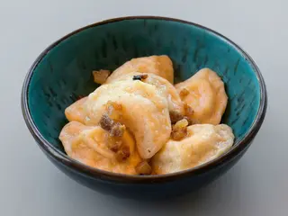 Вареники з картоплею та шкварками (200/10г)