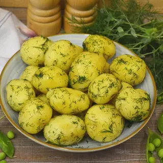 Молода картопля з кропом (200г)