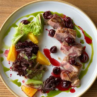 Качина грудка з ягідним соусом (240г)