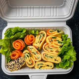 Омлет з помідорами чері та шпинатом (280г)
