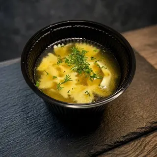 Бульйон з фрикадельками та фарфалле (330г)