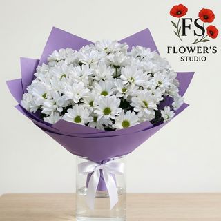 Букет з хризантеми ромашка біла, 11 шт в фіолетовому упакувані