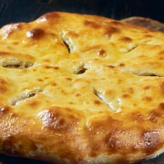 Кубдарі с м'ясом та сиром