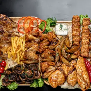 шашличний мікс на мангалі