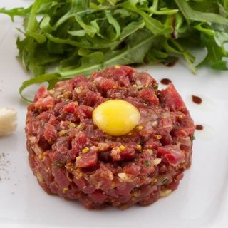 Тар тар з телятини та з грінками (200г)