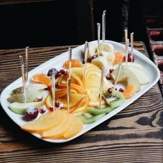 Фруктова тарілка (250г)