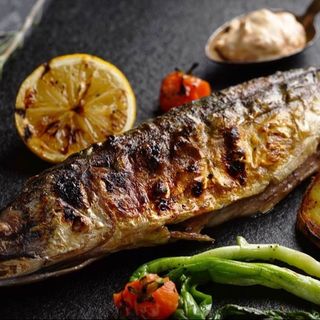 Скумбрія на грилі