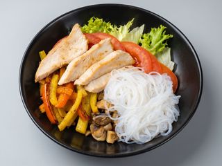 Боул з обсмаженим курячим філе (270г)