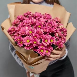 Букет із 9 рожевих кущових хризантем