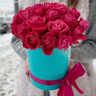 25 рожевих троянд в коробці