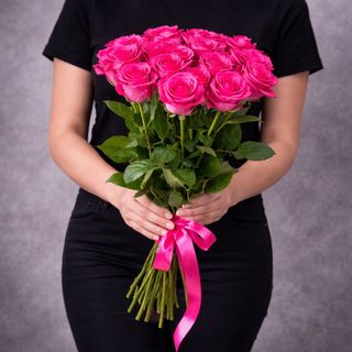15 рожевих троянд