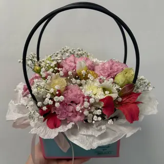 Подих весни