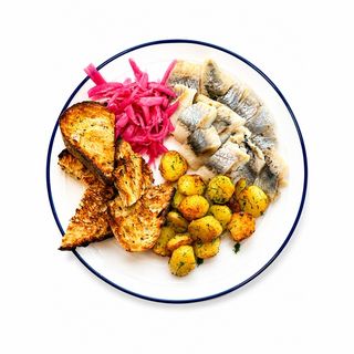 Оселедець з картоплею (300/100г)