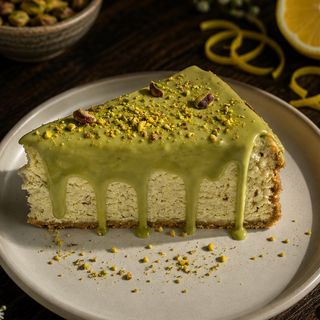 Сирник з фісташкою
