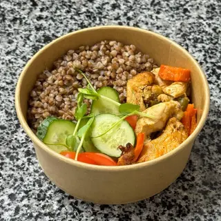 Боул з гречкою та куркой