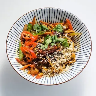 Локшина яєчна гостра WOK з телятиною (350г)