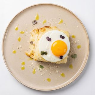 Крок Мадам з куркою і беконом (350 г)