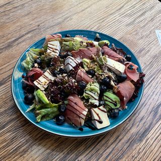 Салат з прошуто та лохиною(250г)