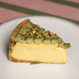 Чизкейк манго-фісташка
