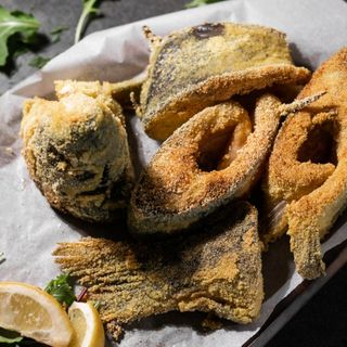 Короп смажений в кукурудзах з соломахою